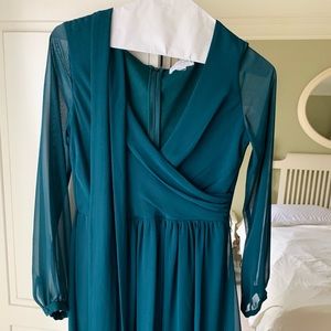 Med. Jessica Simpson knee length dress.